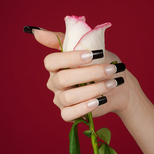 200156 - Black & White Chic French Tips