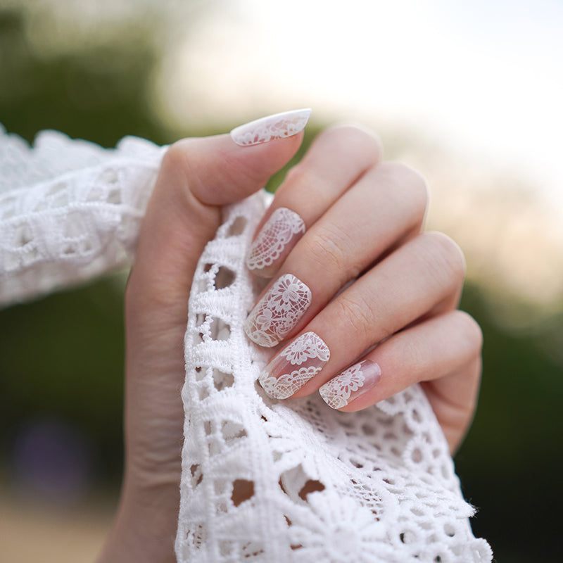 200218 - White Lace Elegance - Semi Cured Gel Nail Stickers